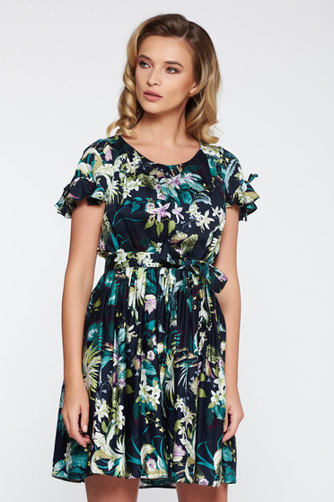 Rochie verde de zi in clos din material subtire cu elastic in talie si volanase la maneca