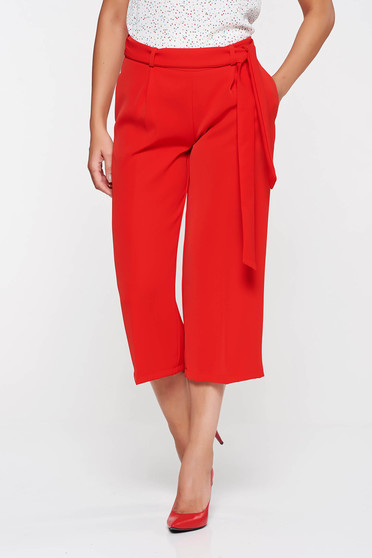 Pantaloni PrettyGirl rosii cu talie inalta cu un croi evazat accesorizati cu cordon