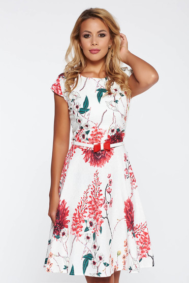 Rochie rosie de zi in clos bumbac usor elastic accesorizata cu cordon