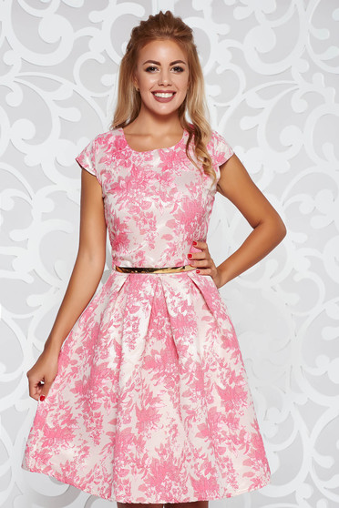 Rochie roz de ocazie in clos din jaquard captusita pe interior accesorizata cu cordon