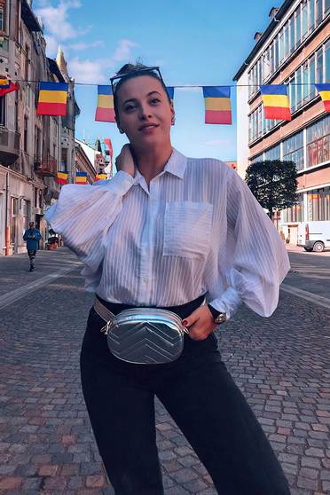 Camasa dama StarShinerS alba casual cu croi larg cu maneci bufante din material vaporos si transparent