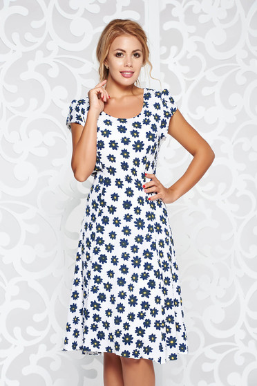 Rochie alba casual in clos material subtire captusita pe interior cu imprimeuri florale