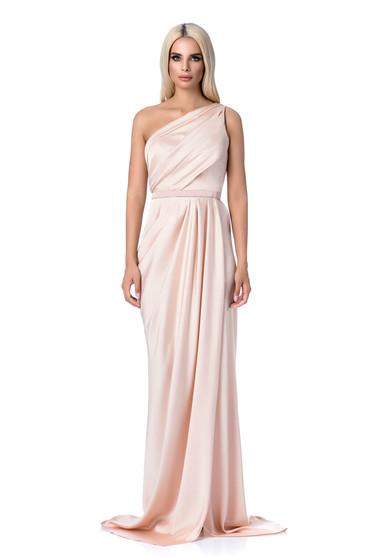 Rochie Ana Radu piersica de ocazie tip sirena din material satinat accesorizata cu cordon