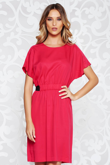 Rochie fuchsia de zi cu croi larg din material vaporos cu elastic in talie