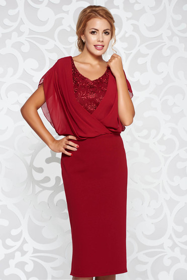 Rochie visinie de ocazie tip creion din material elastic cu aplicatii de dantela si voal