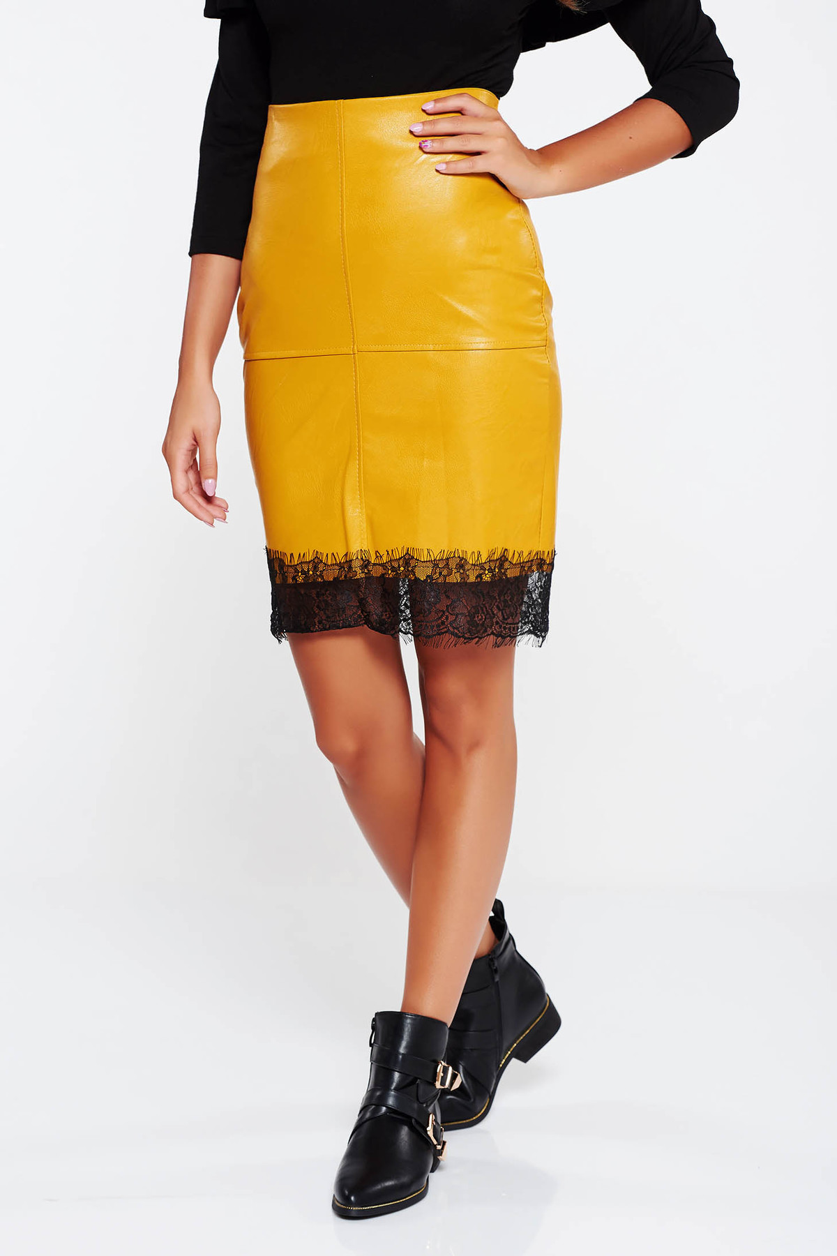 Fusta SunShine mustarie casual cu talie inalta din piele ecologica cu aplicatii de dantela