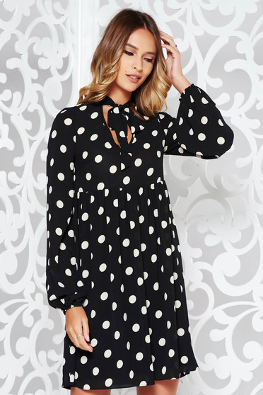 Rochie neagra casual cu croi larg din voal captusita pe interior cu decolteu in v