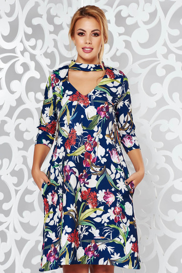 Rochie StarShinerS albastra-inchis eleganta cu croi larg cu maneca 3/4 material fin la atingere cu imprimeu floral