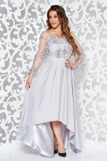 Rochie StarShinerS gri de ocazie asimetrica din material satinat si dantela cu aplicatii florale cu efect 3D