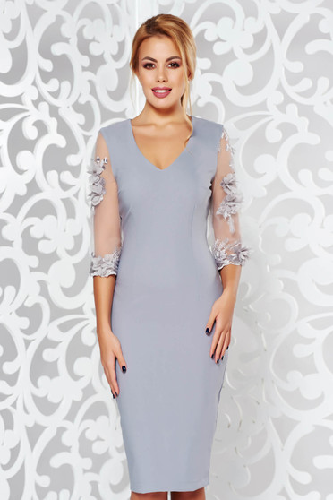 Rochie StarShinerS gri eleganta tip creion din material elastic si fin cu aplicatii florale cu efect 3D