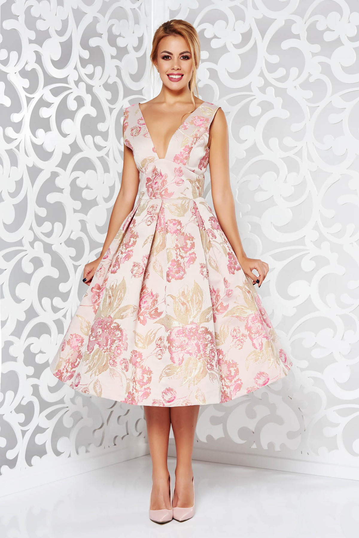 Rochie rosa de ocazie in clos din jaquard cu imprimeu floral cu decolteu in v