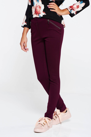 Pantaloni visinii casual cu talie medie cu un croi mulat din material usor elastic