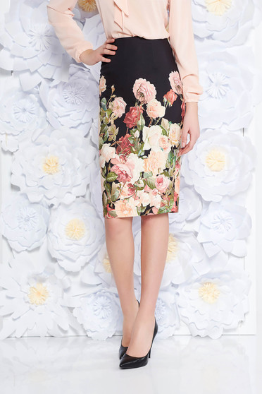 Fusta StarShinerS neagra office midi tip creion din material usor elastic cu imprimeuri florale