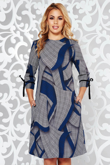 Rochie albastra office cu croi in A din material neelastic in carouri cu buzunare