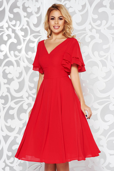 Rochie rosie de ocazie in clos din voal captusita pe interior cu decolteu in v