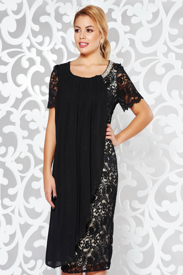 Rochie neagra de ocazie tip creion din dantela captusita pe interior cu aplicatii stralucitoare si suprapunere cu voal
