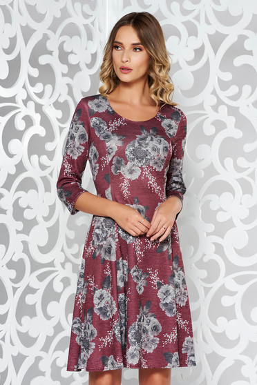 Rochie visinie de zi midi in clos din material moale tricotata cu print