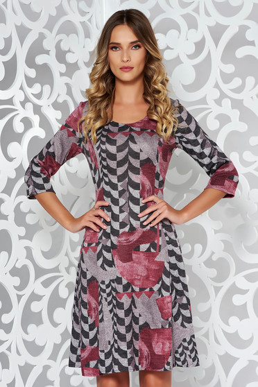 Rochie visinie de zi midi in clos din material moale tricotata cu maneci trei-sferturi