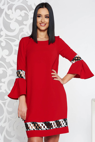 Rochie StarShinerS rosie eleganta cu croi larg din stofa usor elastica cu insertii de broderie