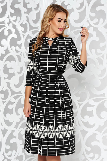 Rochie neagra office midi in clos din material elastic accesorizata cu cordon