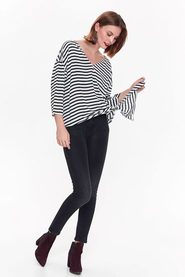 Bluza dama Top Secret neagra casual cu croi larg din material neelastic cu decolteu in v