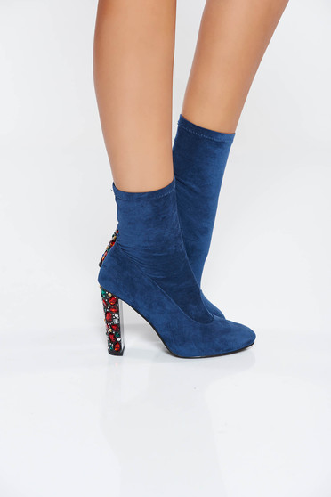 Botine albastre elegante cu toc gros cu aplicatii cu pietre strass