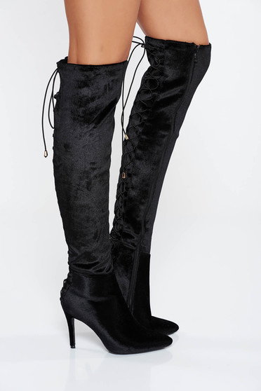 Cizme dama negre din material catifelat cu varful usor ascutit