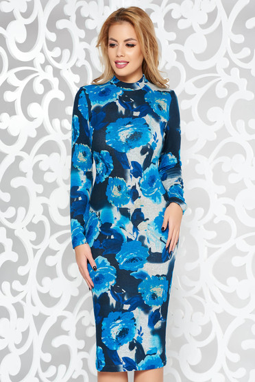 Rochie StarShinerS albastra de zi midi pe gat cu un croi mulat din material tricotat cu maneci lungi