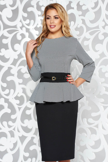 Rochie neagra eleganta tip creion din stofa usor elastica cu peplum si accesoriu tip curea