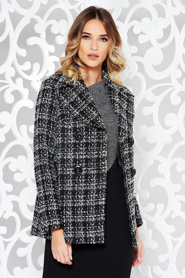 Jacheta neagra office cu un croi drept din material gros captusita pe interior