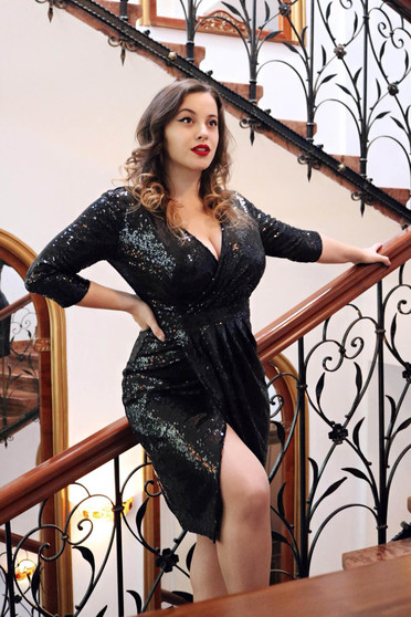 Rochie StarShinerS neagra de ocazie midi cu decolteu in v cu paiete cu maneci trei-sferturi