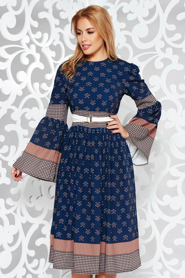 Rochie albastra-inchis de zi in clos din material neelastic cu maneci clopot