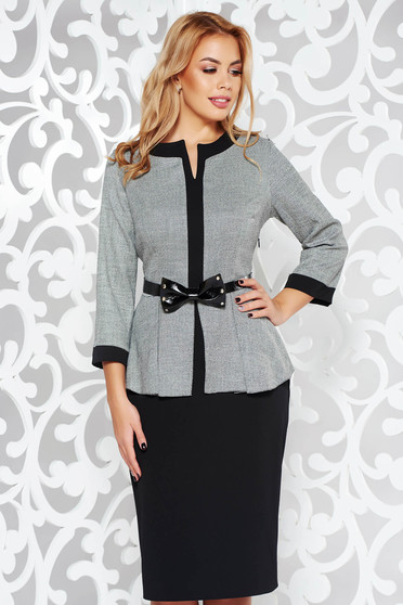 Rochie neagra office tip creion din stofa subtire usor elastica cu peplum accesorizata cu cordon