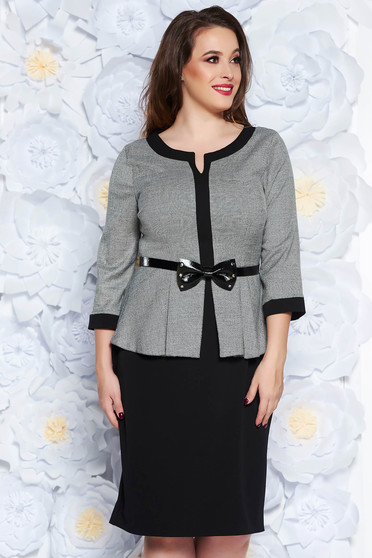 Rochie neagra office tip creion din stofa subtire usor elastica cu peplum accesorizata cu cordon