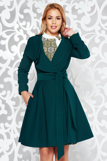 Trench Artista verde in clos din stofa neelastica captusit pe interior accesorizat cu cordon