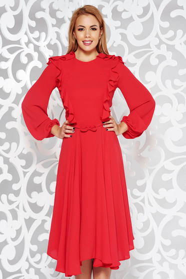 Rochie rosie eleganta midi in clos din voal captusita pe interior accesorizata cu cordon