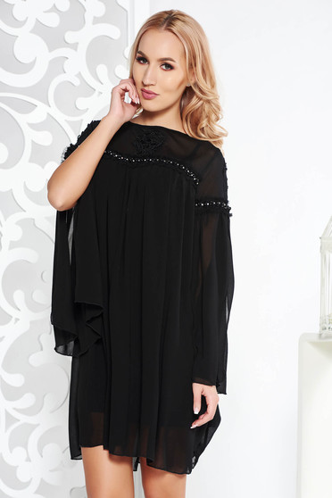 Rochie Fofy neagra de ocazie cu croi larg din voal captusita pe interior cu aplicatii