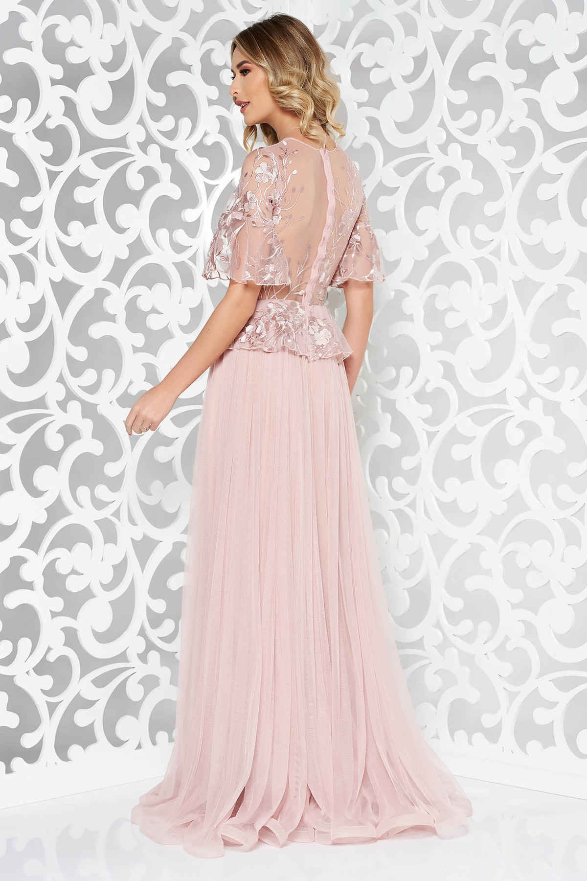 Rochie Ana Radu rosa de lux lunga in clos din tul si dantela brodata cu peplum