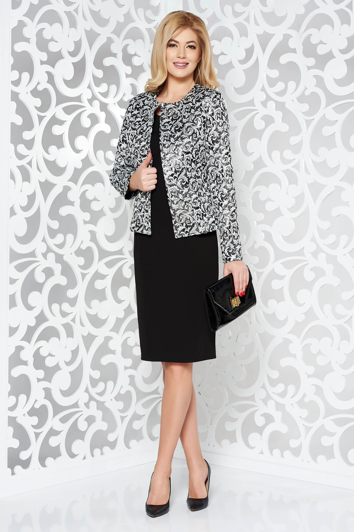 Compleu argintiu elegant cu rochie tip creion si sacou cambrat