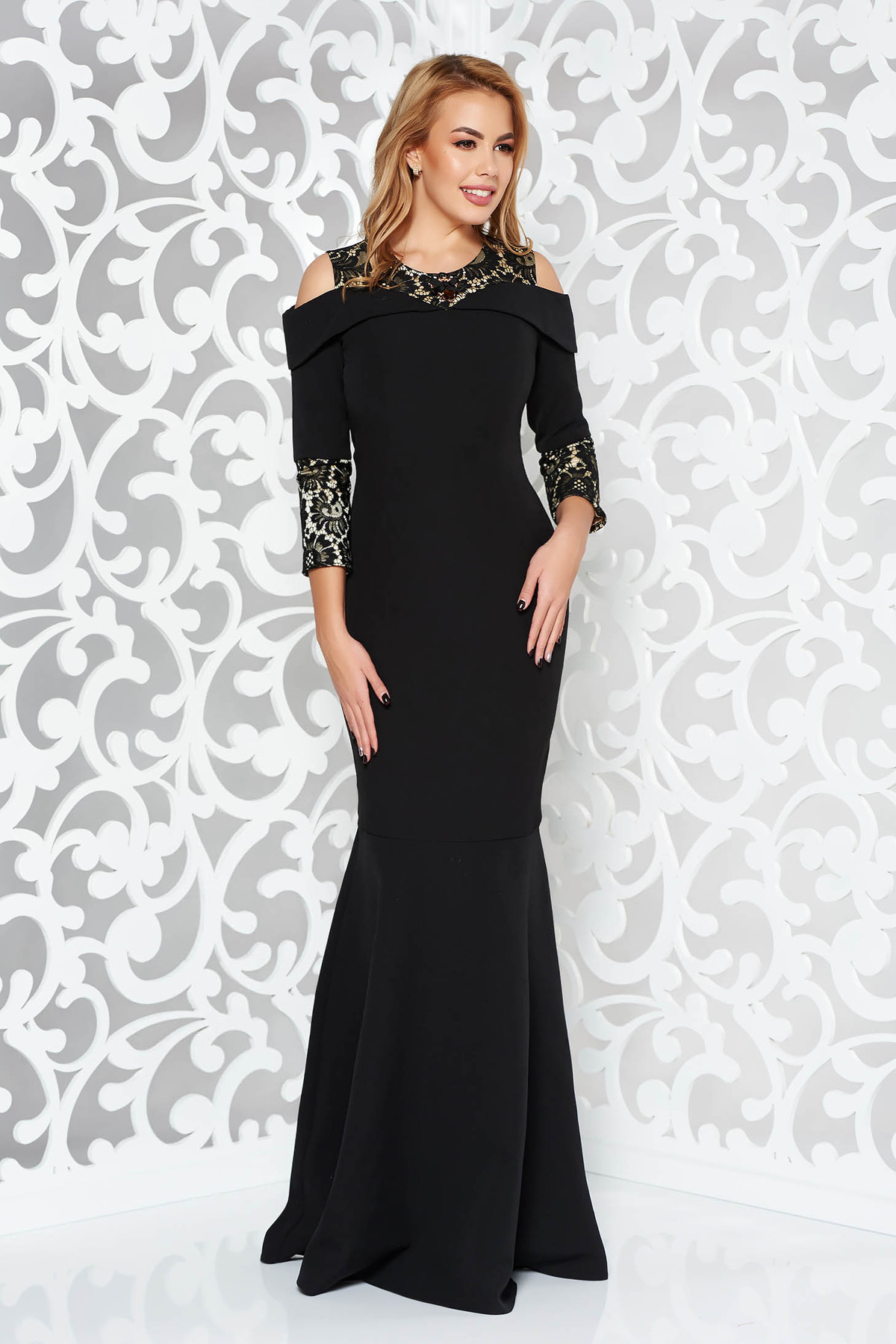 Rochie neagra de ocazie tip sirena din stofa usor elastica cu aplicatii de dantela