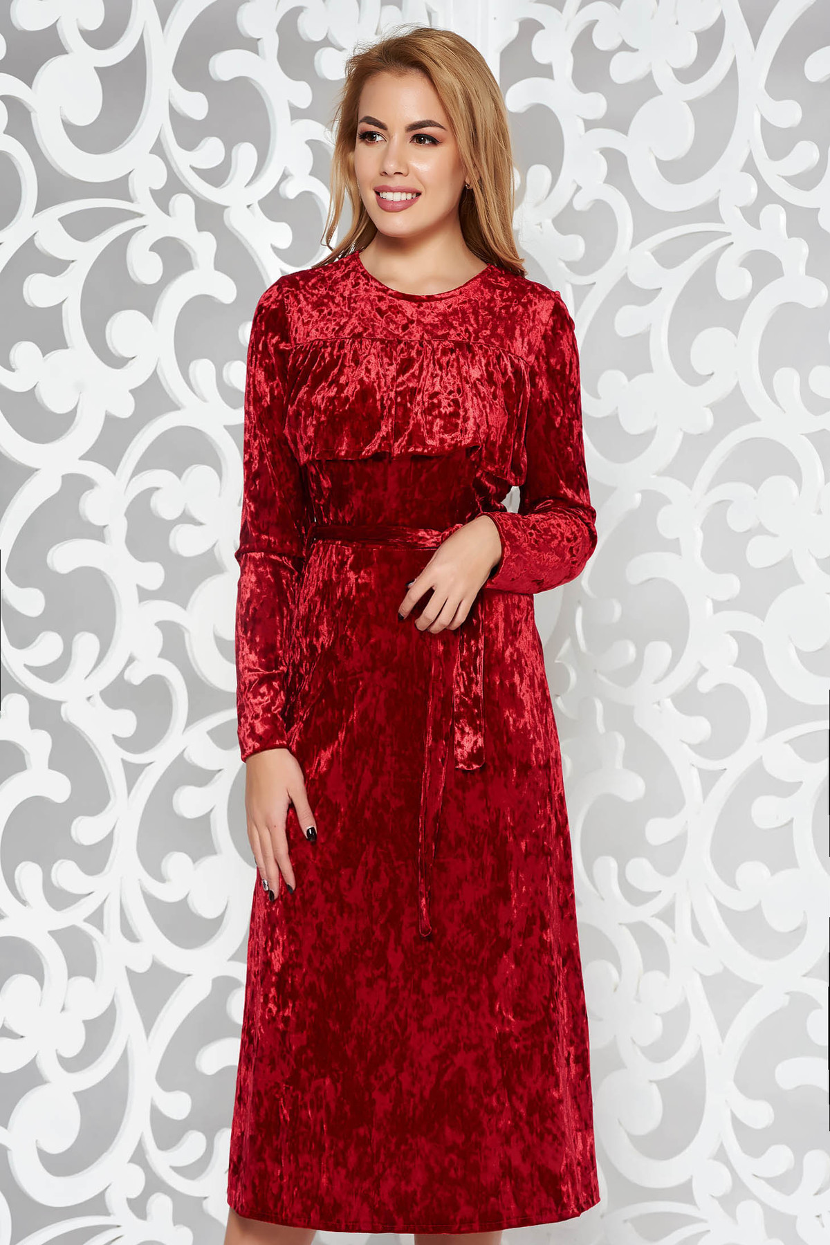 Rochie visinie de ocazie midi din catifea cu elastic in talie accesorizata cu cordon