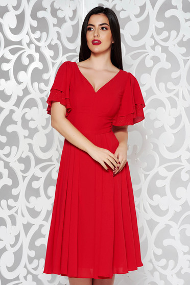 Rochie rosie de ocazie in clos din voal captusita pe interior cu decolteu in v
