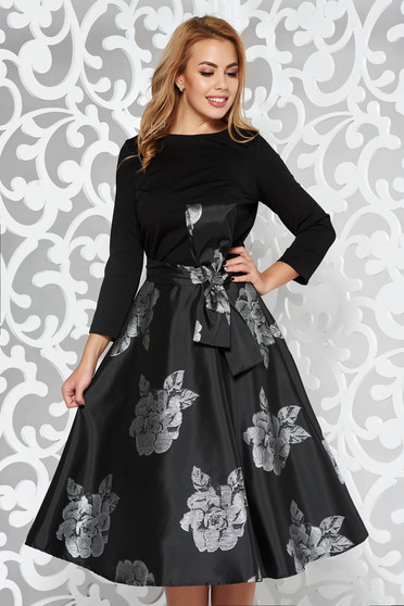 Rochie Artista argintie de ocazie midi in clos captusita pe interior accesorizata cu o fundita