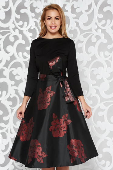 Rochie Artista visinie de ocazie midi in clos captusita pe interior accesorizata cu o fundita