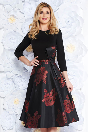 Rochie Artista visinie de ocazie midi in clos captusita pe interior accesorizata cu o fundita