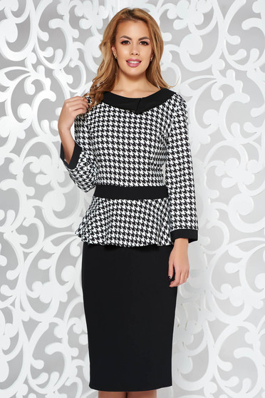 Rochie neagra eleganta tip creion cu peplum cu maneca 3/4 din bumbac usor elastic