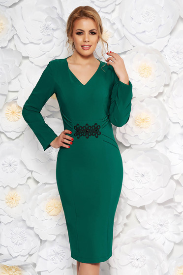 Rochie LaDonna verde eleganta tip creion din stofa subtire usor elastica cu insertii de broderie