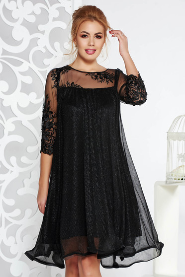 Rochie Artista neagra de ocazie cu croi larg din material subtire cu fir lame captusita pe interior cu maneci din dantela