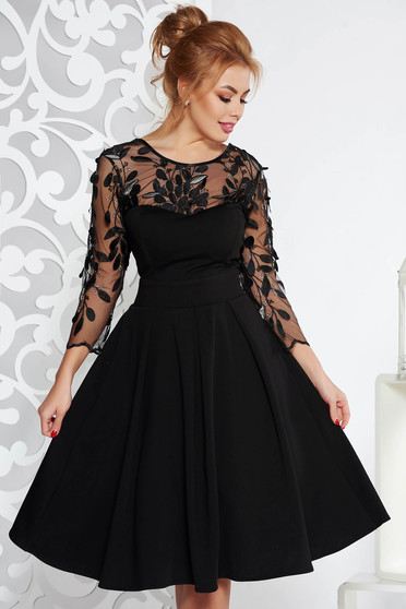 Rochie Artista neagra de ocazie in clos din stofa usor elastica captusita pe interior cu bust buretat