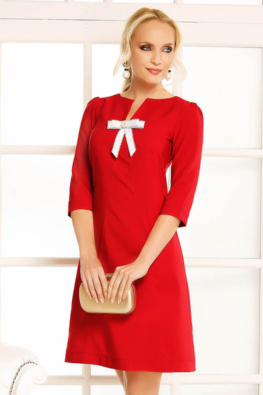 Rochie Fofy rosie de zi cu croi in A din stofa usor elastica accesorizata cu o fundita